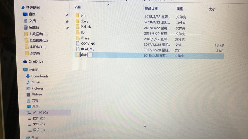 马桶疏通器材质揭秘：耐用品的材质选择指南**