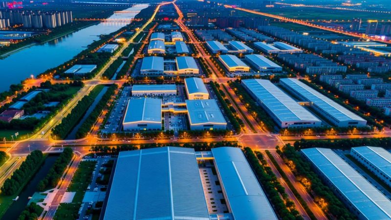 新锁安装完成后，开锁师傅会进行测试，确保锁具正常使用。测试内容包括：